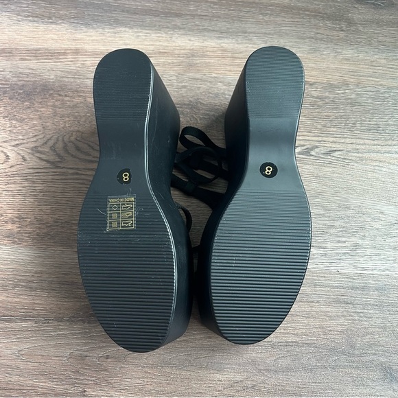 Black Platform Sandals - Picture 5 of 5